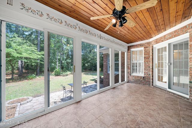 110 Camellia Court, Wallace, NC 28466