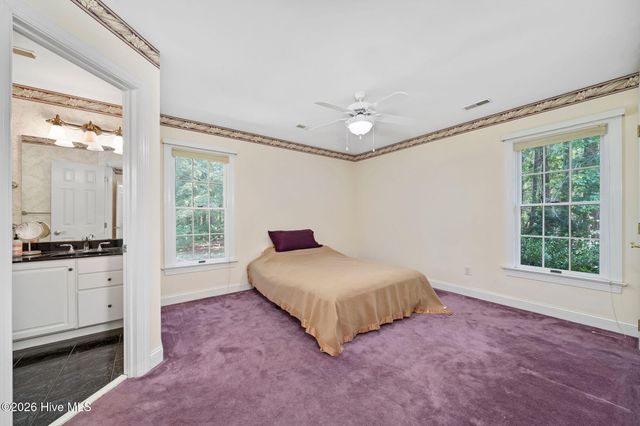 110 Camellia Court, Wallace, NC 28466
