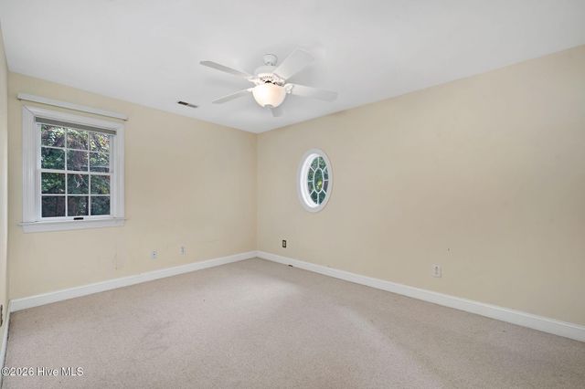 110 Camellia Court, Wallace, NC 28466