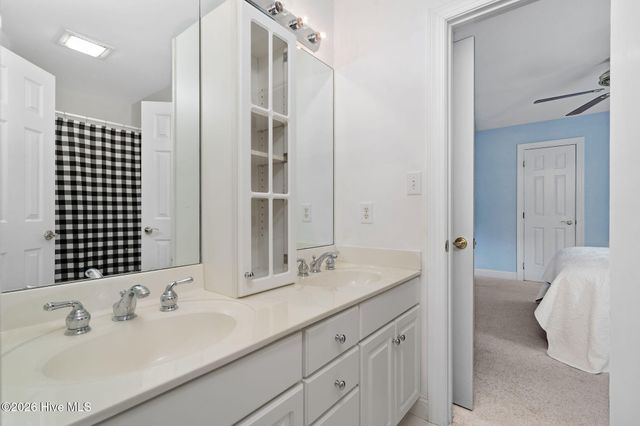 110 Camellia Court, Wallace, NC 28466