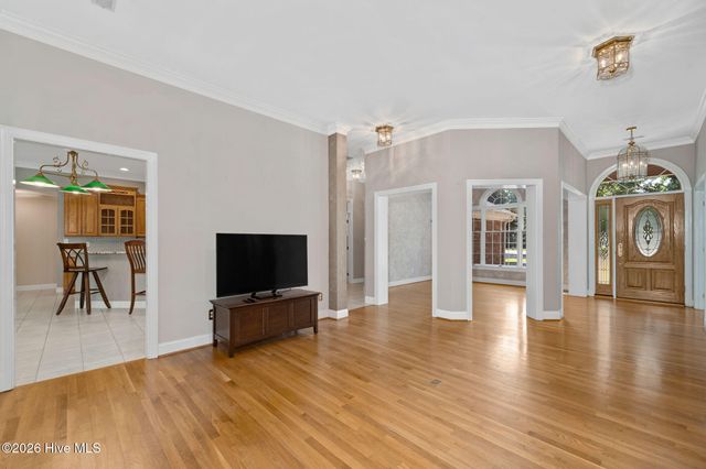 110 Camellia Court, Wallace, NC 28466