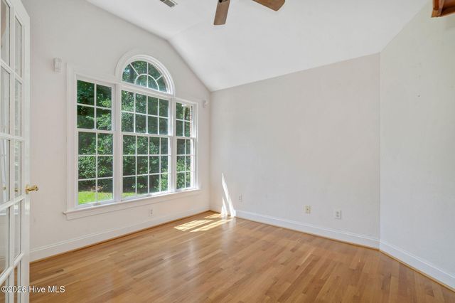 110 Camellia Court, Wallace, NC 28466