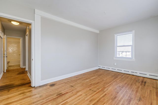 609 Dale Street N, Saint Paul, MN 55103