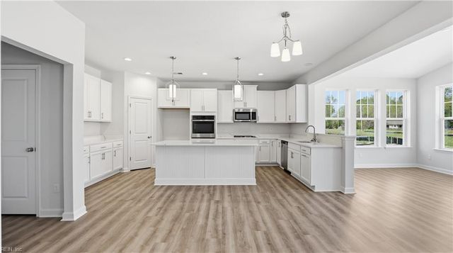 6033 Sam Callis CIR, Suffolk, VA 23435