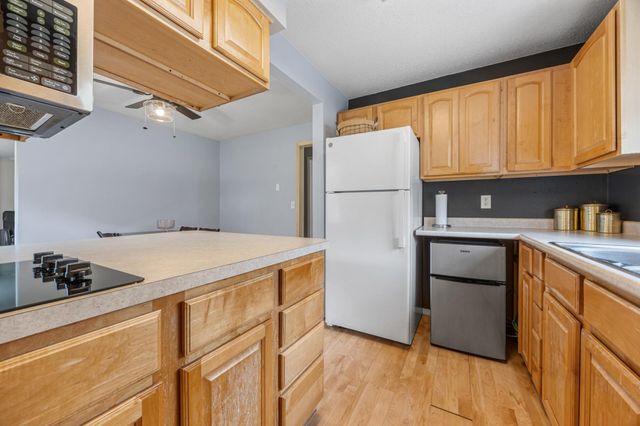 6801 1st Street N, Moorhead, MN 56560