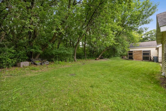 6801 1st Street N, Moorhead, MN 56560