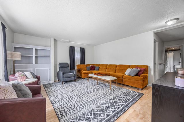 6801 1st Street N, Moorhead, MN 56560