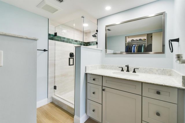 100 Paradise Harbour Boulevard 211, North Palm Beach, FL 33408