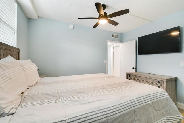 100 Paradise Harbour Boulevard 211, North Palm Beach, FL 33408