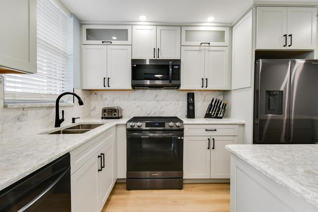 100 Paradise Harbour Boulevard 211, North Palm Beach, FL 33408