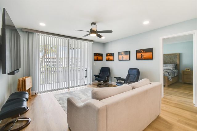 100 Paradise Harbour Boulevard 211, North Palm Beach, FL 33408