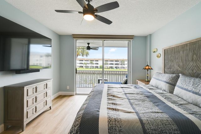 100 Paradise Harbour Boulevard 211, North Palm Beach, FL 33408