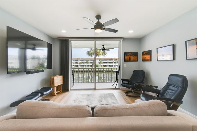100 Paradise Harbour Boulevard 211, North Palm Beach, FL 33408