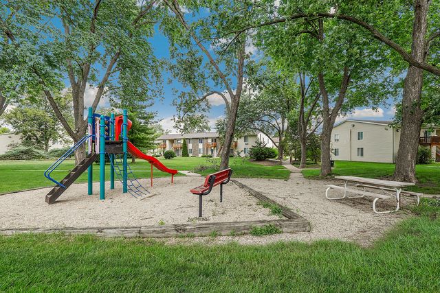 1900 Light Road 202, Oswego, IL 60543