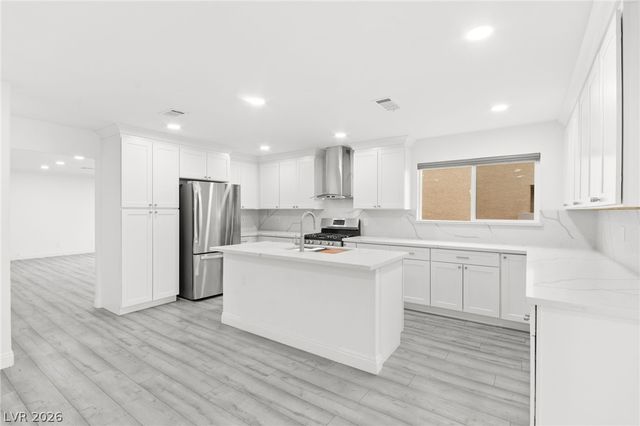 9537 Wooden Pier Way, Las Vegas, NV 89117