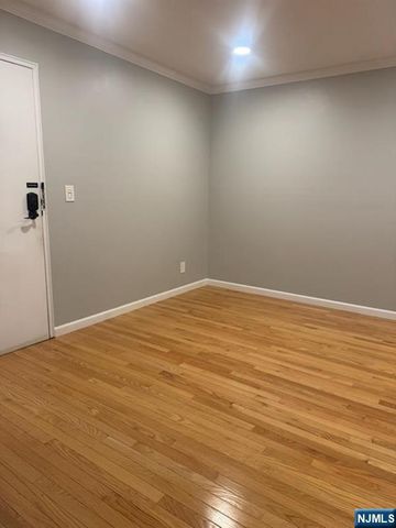 68-70 Montgomery Street 7, Bloomfield, NJ 07003