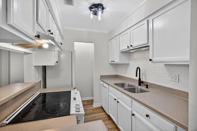 341 W Coleman Boulevard G, Mount Pleasant, SC 29464