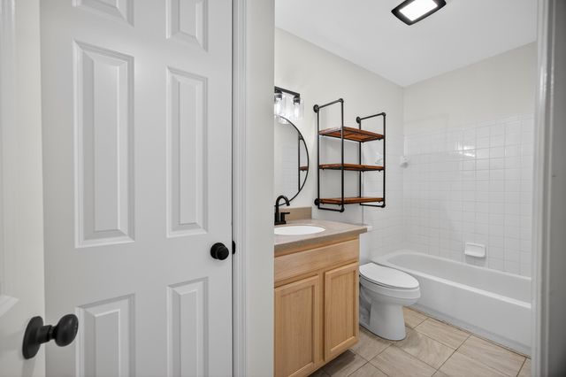 341 W Coleman Boulevard G, Mount Pleasant, SC 29464