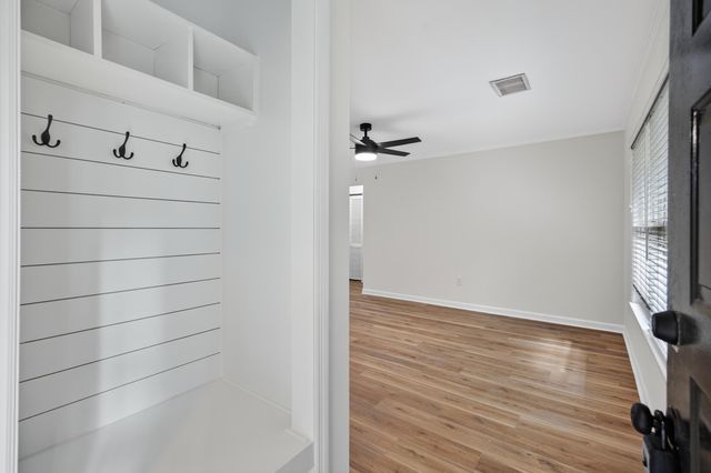 341 W Coleman Boulevard G, Mount Pleasant, SC 29464