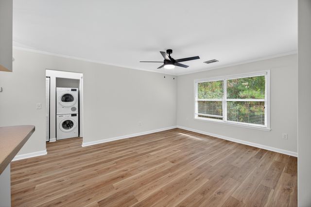 341 W Coleman Boulevard G, Mount Pleasant, SC 29464