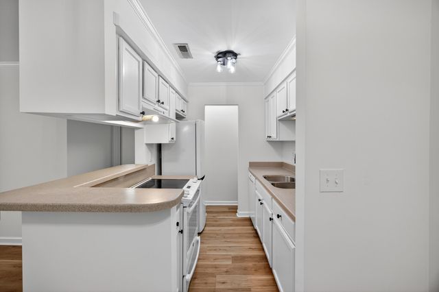 341 W Coleman Boulevard G, Mount Pleasant, SC 29464