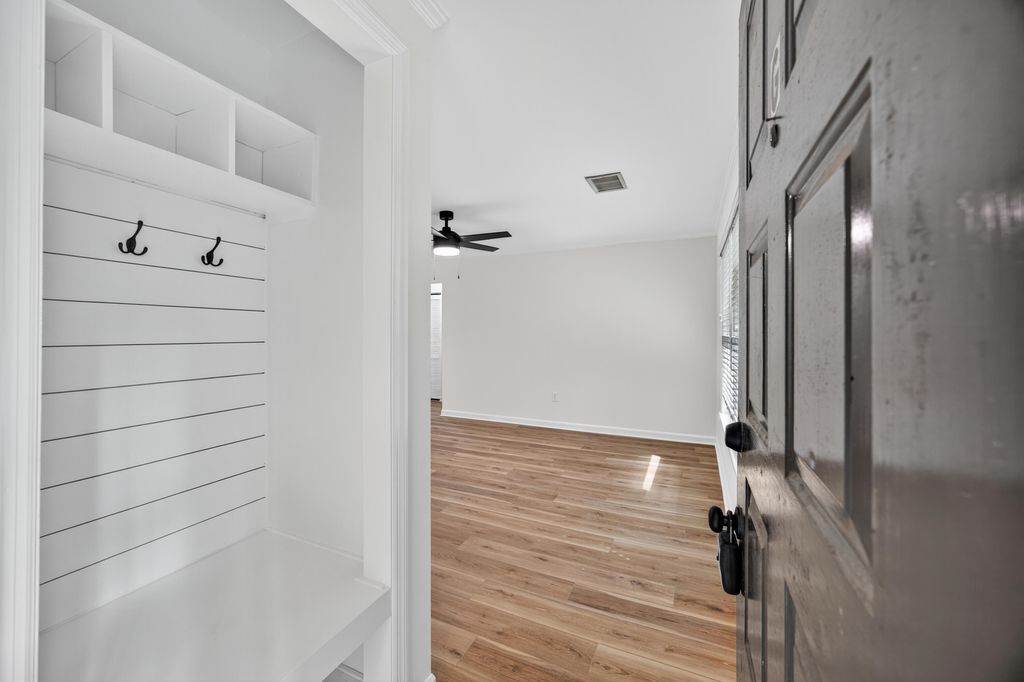 341 W Coleman Boulevard G, Mount Pleasant, SC 29464