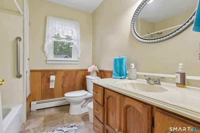 15 Hunters Path, Clinton, CT 06413