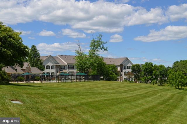302 SUMMER COURT, Sellersville, PA 18960