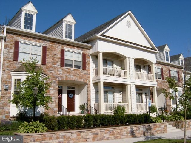 302 SUMMER COURT, Sellersville, PA 18960