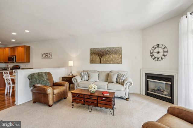 302 SUMMER COURT, Sellersville, PA 18960
