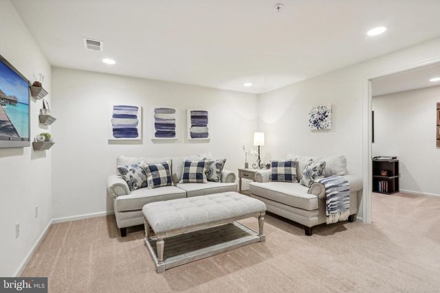302 SUMMER COURT, Sellersville, PA 18960