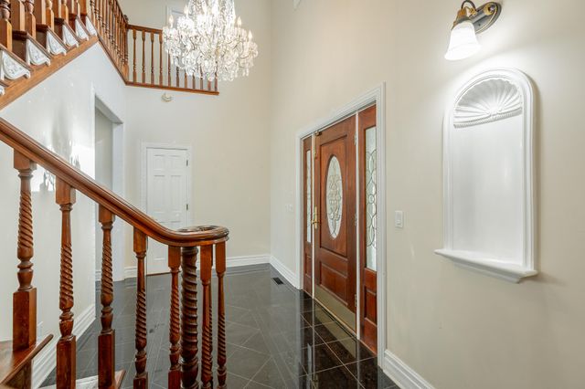 817 Harris Drive, Chattanooga, TN 37412