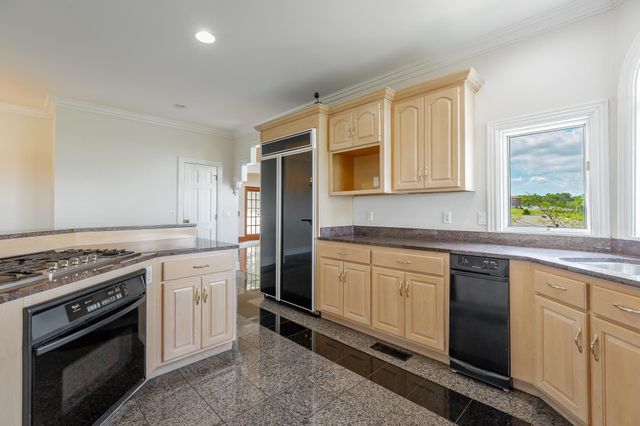 817 Harris Drive, Chattanooga, TN 37412