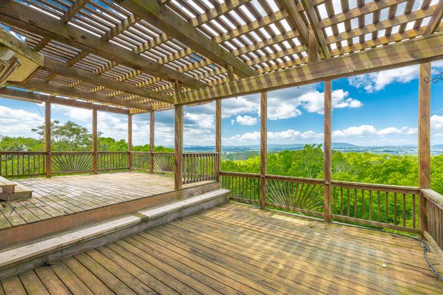 817 Harris Drive, Chattanooga, TN 37412
