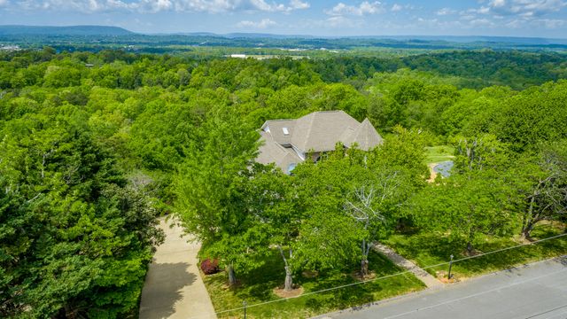 817 Harris Drive, Chattanooga, TN 37412