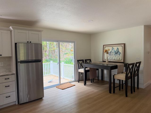 17 Bear Hill Road, Newton, NH 03858