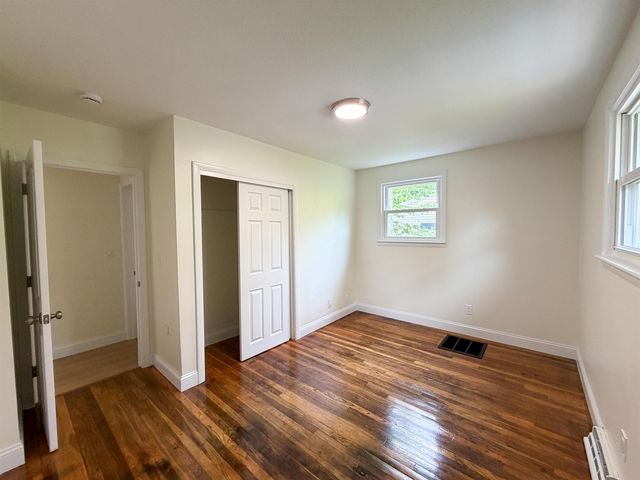 17 Bear Hill Road, Newton, NH 03858