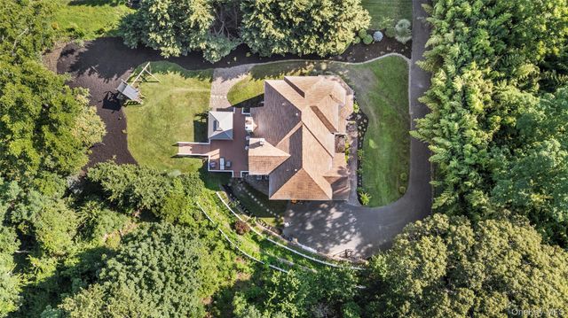 91 Bennetts Road, East Setauket, NY 11733