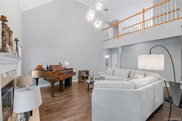 91 Bennetts Road, East Setauket, NY 11733