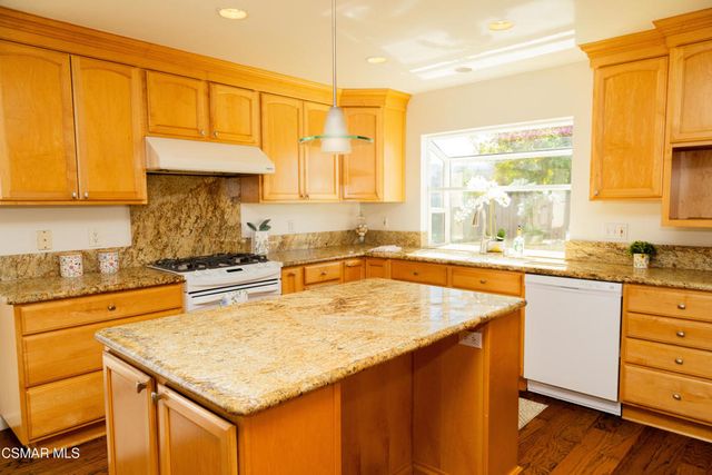 721 N Lois Avenue, Newbury Park, CA 91320