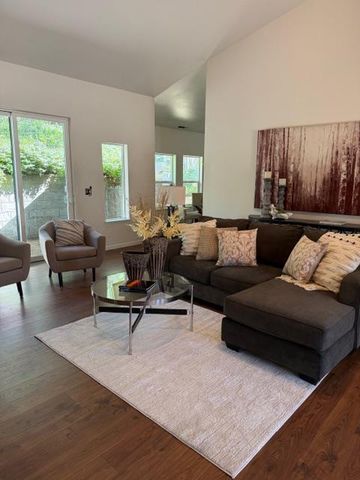 13948 Gold Country Dr, Penn Valley, CA 95946