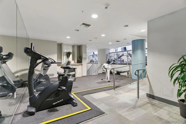 300 W Beech St 1408, San Diego, CA 92101