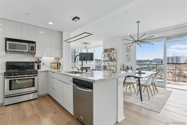 300 W Beech St 1408, San Diego, CA 92101