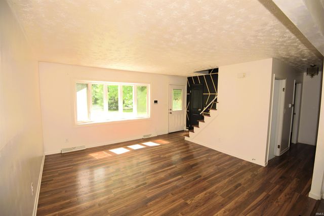 54872 Bittersweet Road, Mishawaka, IN 46545