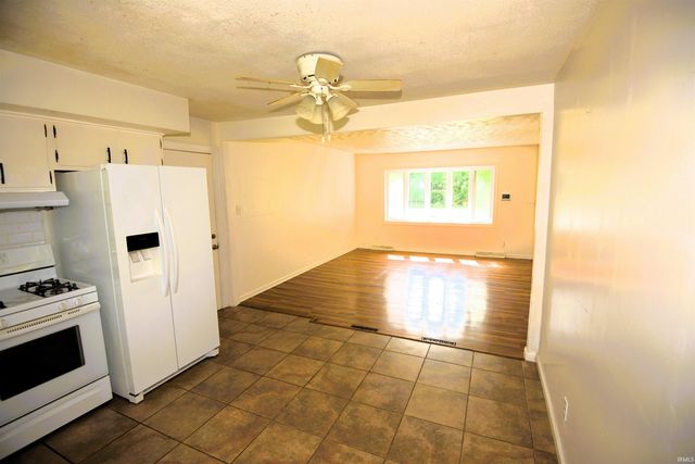 54872 Bittersweet Road, Mishawaka, IN 46545