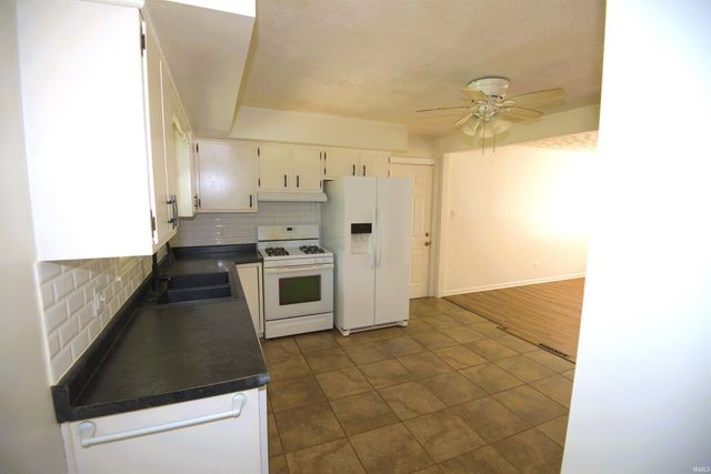 54872 Bittersweet Road, Mishawaka, IN 46545
