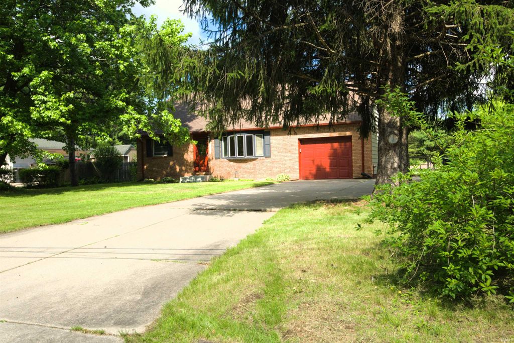 54872 Bittersweet Road, Mishawaka, IN 46545