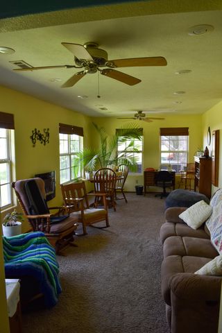 10164 Bloomfield North Road, Gentry, AR 72734