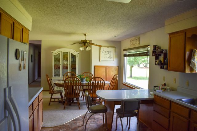 10164 Bloomfield North Road, Gentry, AR 72734
