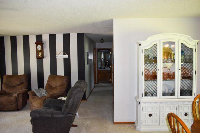 10164 Bloomfield North Road, Gentry, AR 72734
